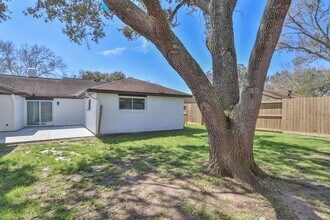 509 Belmont Dr in Friendswood, TX - Building Photo - Building Photo