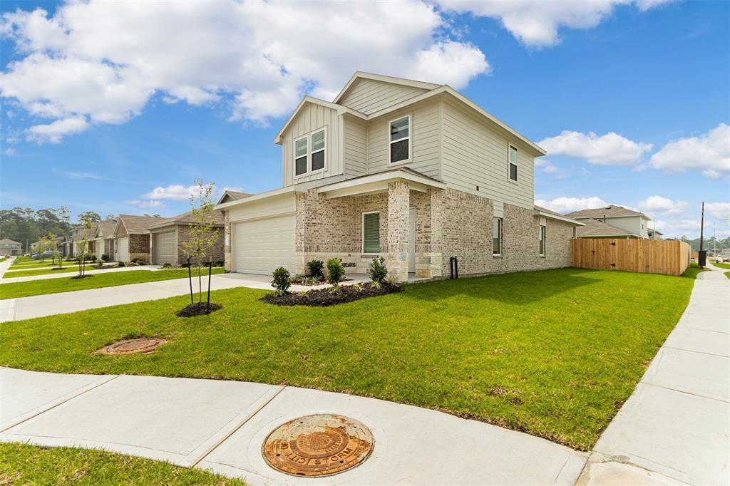 5602 Sycamore Glen Dr in Spring, TX - Building Photo