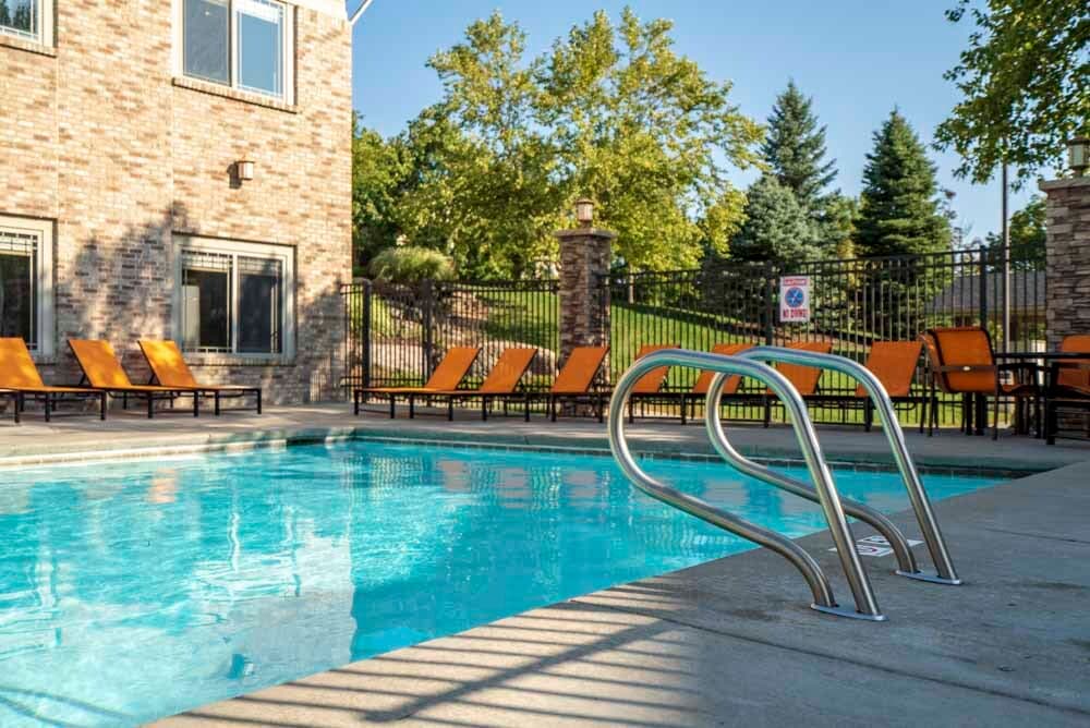 Grand Legacy in Omaha, NE - Building Photo