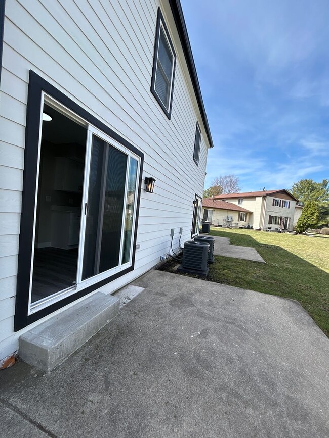 807 Lindenwood Dr S in South Bend, IN - Building Photo - Building Photo