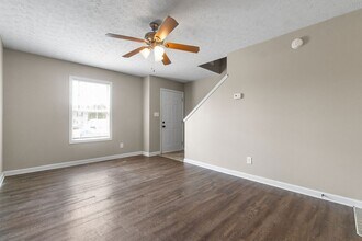 517 Patriot Park Ct in Clarksville, TN - Building Photo - Building Photo