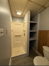 323 Cumberland St in Rumford, ME - Foto de edificio - Building Photo