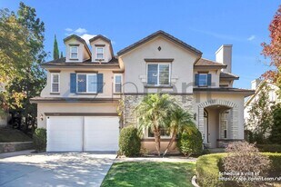 23689 Castle Rock in Mission Viejo, CA - Building Photo