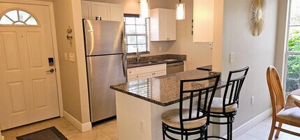 8355 Glen Rose Way in Sarasota, FL - Building Photo - Building Photo