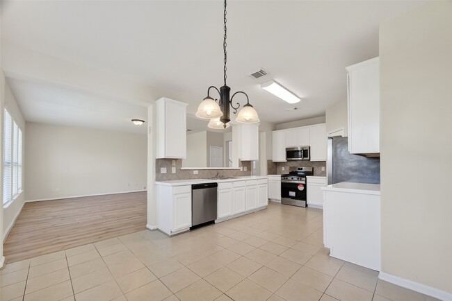 property at 2708 Calico Creek Ln