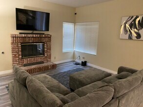 16405 Kashiwa Way in Victorville, CA - Building Photo - Building Photo