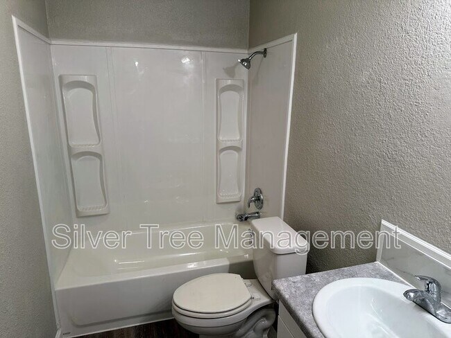 1310 Meriwether Ave in Fort Worth, TX - Building Photo - Building Photo