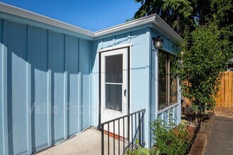 2951 D St NE in Salem, OR - Building Photo - Building Photo