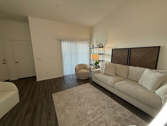 The Crest at Skyline in Mesa, AZ - Foto de edificio - Building Photo