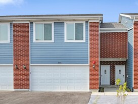 1015 Gillespie Ln in Yorkville, IL - Building Photo