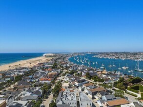 1530 Miramar Dr in Newport Beach, CA - Building Photo - Building Photo