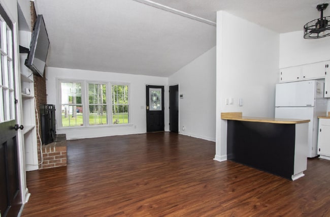 415 Bradford Dr in New Bern, NC - Building Photo - Building Photo