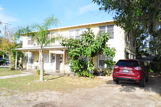 801 S Ridgewood Ave in Daytona Beach, FL - Building Photo - Building Photo