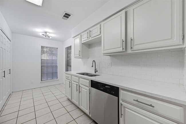 1603 Brentwood Dr in Irving, TX - Building Photo - Building Photo
