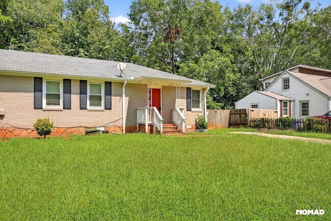 1986 Cogar Dr in Decatur, GA - Foto de edificio - Building Photo