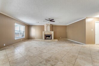 9631 Hillside Trail in San Antonio, TX - Building Photo - Building Photo
