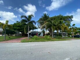 1631 Liberty St, Unit B