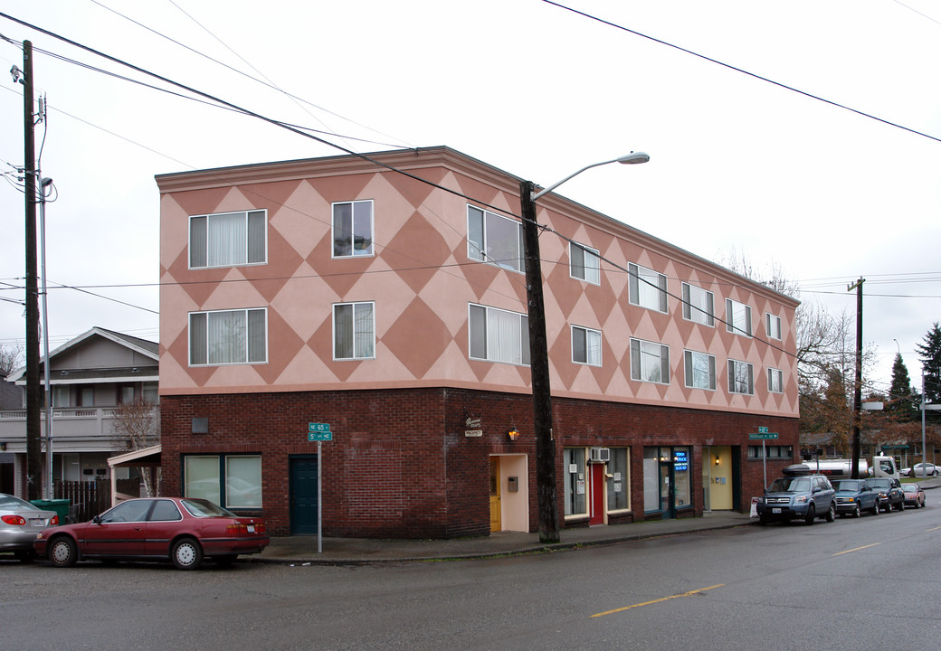 Ravenna 500 in Seattle, WA - Building Photo