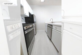5 E 22nd St in New York, NY - Building Photo - Building Photo