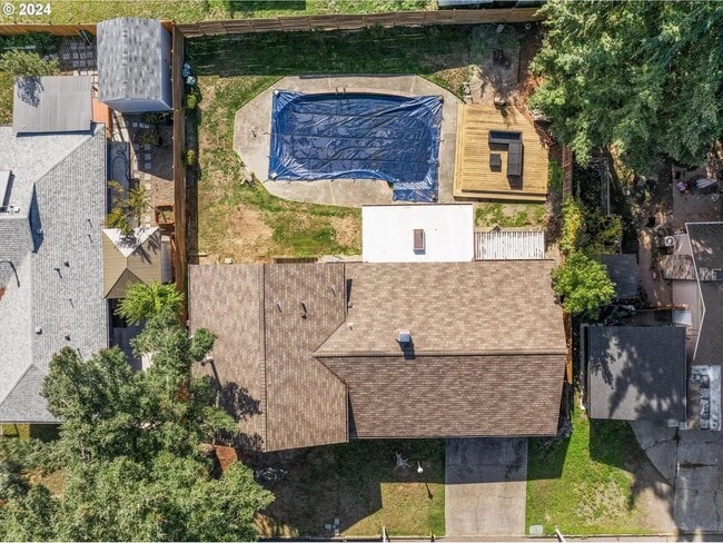 18450 SW Deline St in Aloha, OR - Building Photo - Building Photo