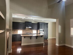 10343 Jennick Way in Elk Grove, CA - Building Photo - Building Photo