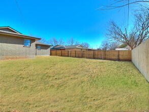 1311 N Nail Pkwy in Moore, OK - Building Photo - Building Photo