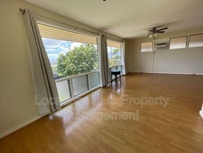 1595 Makamua St in Pearl City, HI - Building Photo - Building Photo