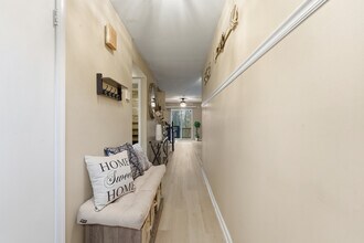 7611 S Arbory Ln in Laurel, MD - Foto de edificio - Building Photo