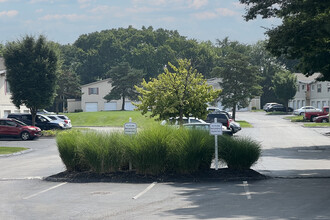 Sunbury Square Apartments in Columbus, OH - Building Photo - Building Photo