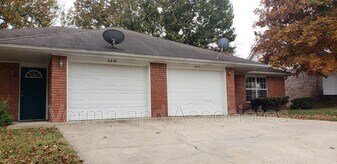 44 Holly Dr in Bentonville, AR - Building Photo