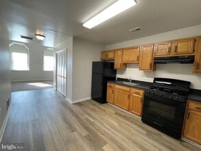 1619 St Paul St in Baltimore, MD - Building Photo - Building Photo