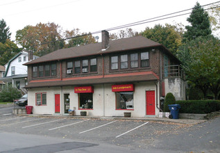 201-203 N Aberdeen Ave in Wayne, PA - Building Photo - Building Photo