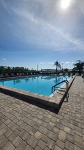 2407 Pier Dr in Ruskin, FL - Building Photo - Building Photo