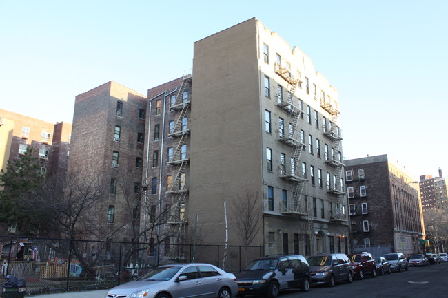 627 Wales Ave in Bronx, NY - Foto de edificio - Building Photo