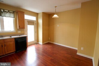 20475 Greymont Terrace in Ashburn, VA - Building Photo - Building Photo