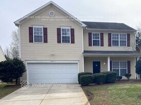3811 Cameron Creek Dr in Matthews, NC - Building Photo