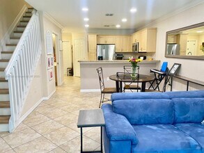 4935 SW 66th Ter in Davie, FL - Building Photo - Building Photo