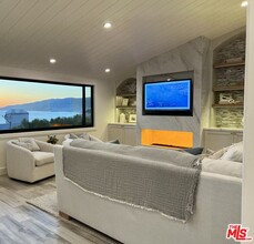 6775 Las Olas Way in Malibu, CA - Building Photo - Building Photo