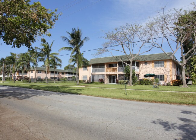 Coco Cay Fairfield Gardens in Deerfield Beach, FL - Building Photo - Building Photo