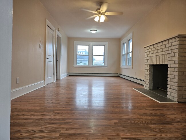 225 Tontine Ave, Unit 2 in Lyndhurst, NJ - Building Photo - Building Photo
