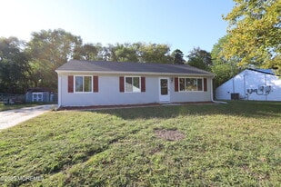 207 Coville Dr in Pemberton Township, NJ - Building Photo