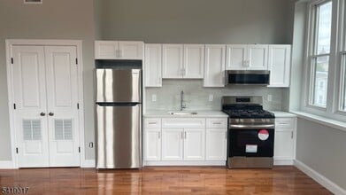 38 Mill St in Paterson, NJ - Building Photo - Building Photo