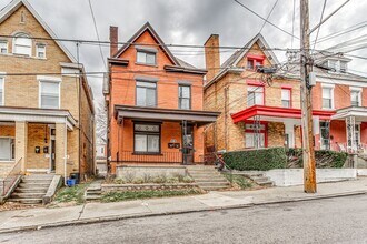 845 Collins St in Pittsburgh, PA - Building Photo - Building Photo