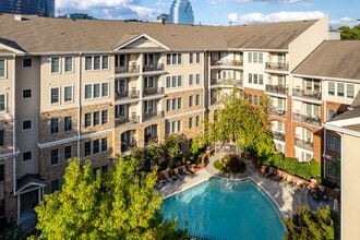 Vinings Main in Atlanta, GA - Building Photo - Building Photo