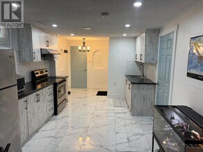 218 Ingleside Pl in Kitchener, ON - Building Photo - Building Photo