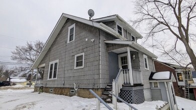 3237 State St NW in North Canton, OH - Building Photo - Building Photo