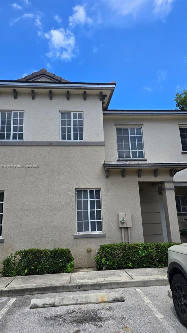 property at 2002 Freeport Dr
