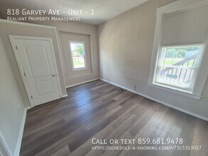 818 Garvey Ave in Elsmere, KY - Building Photo - Building Photo
