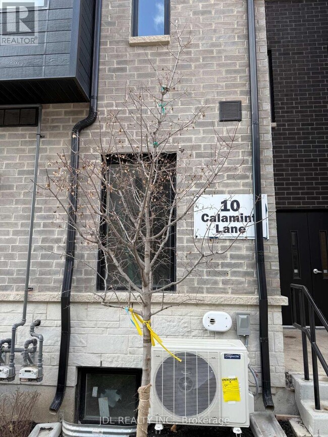 10 Calamint Ln. in Toronto, ON - Building Photo - Building Photo