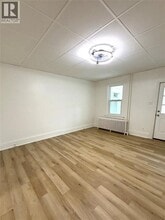 216 Essex St in Sarnia, ON - Building Photo - Building Photo